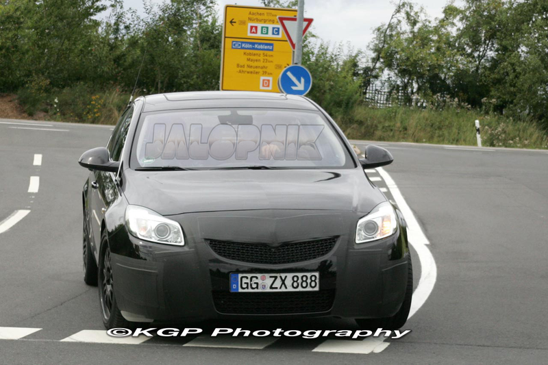 Illustration for article titled Opel Insignia OPC: Full Frontal Shot Slips Out From EVO Mag